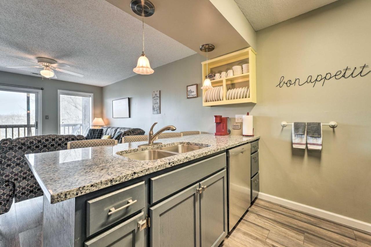 Inviting Branson West Condo With Pool Access Exterior photo