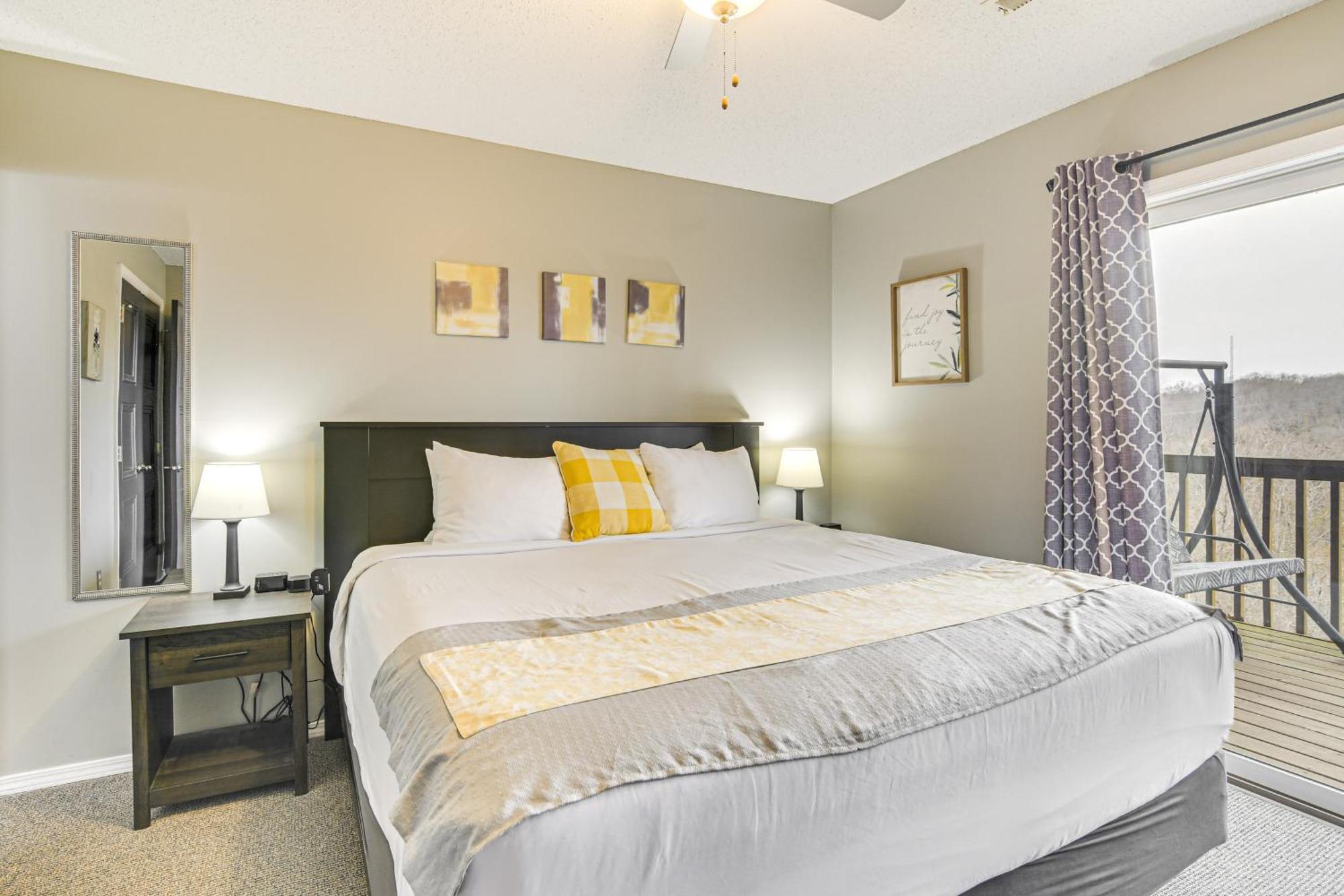 Inviting Branson West Condo With Pool Access Exterior photo